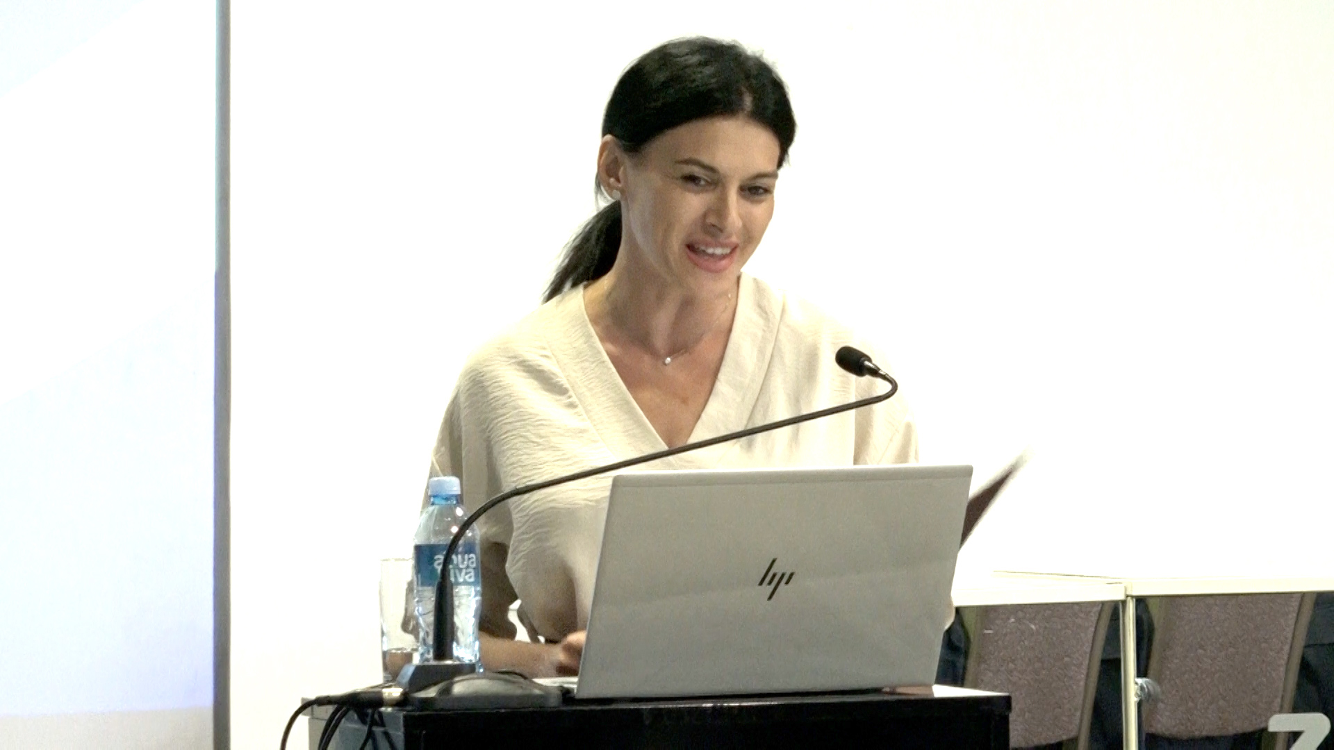Beograd, Tanja Vukovic Zivanovic maticarka maticna sluzba grada Kragujevca, ljubav prema ovom poslu je najvaznija kao i osecaj da cinite dobra dela Beograd, Tanja Vukovic Zivanovic maticarka maticna sluzba grada Kragujevca, ljubav prema ovom poslu je najvaznija kao i osecaj da cinite dobra dela